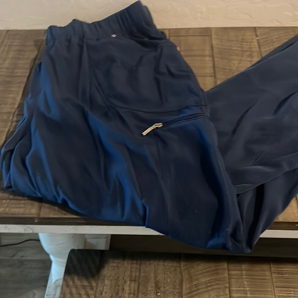 Navy blue scrubs top size 2x bottom xl